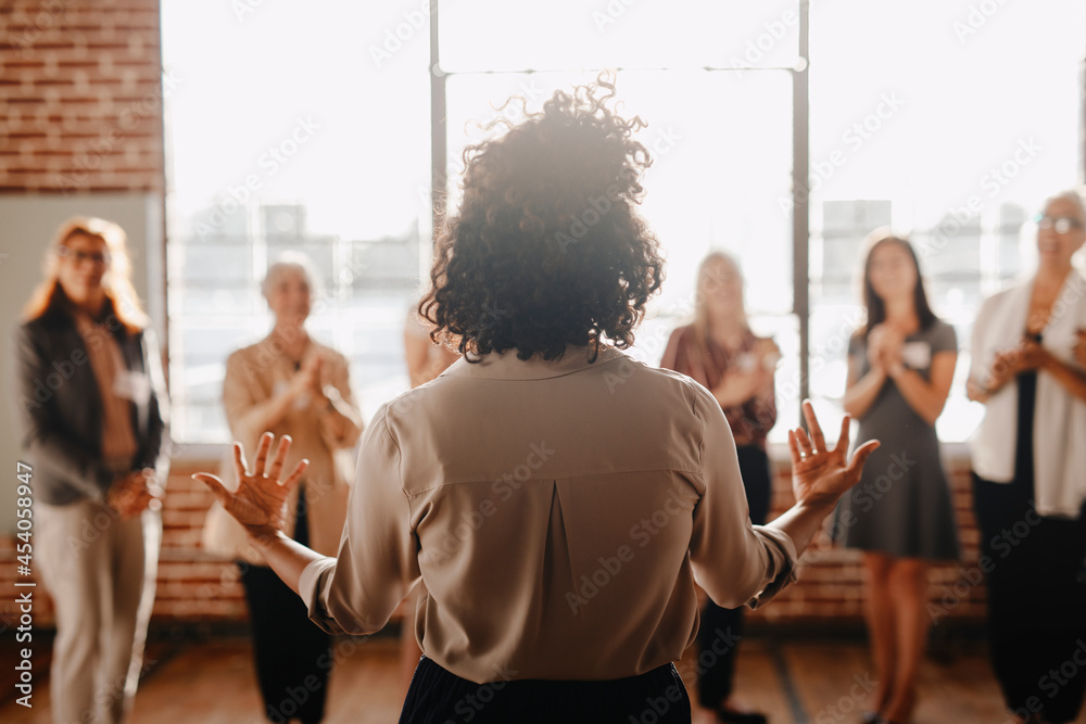 Link to Aenean commodo ligula eget dolor.